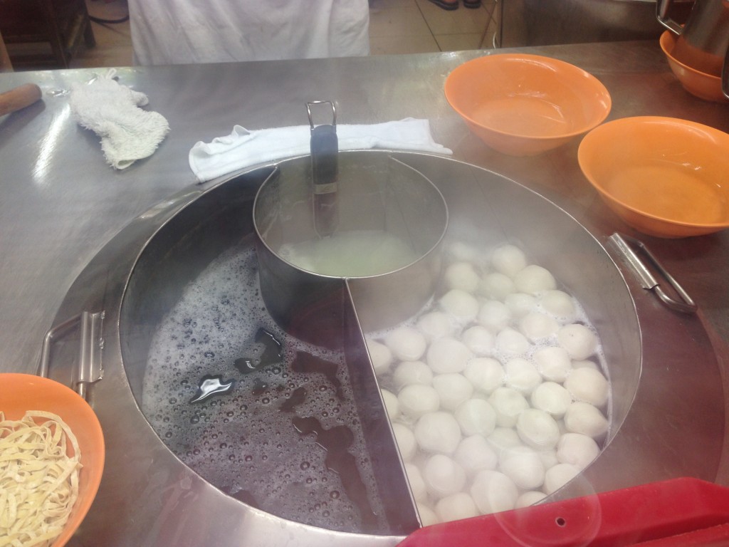 Fishball noodles